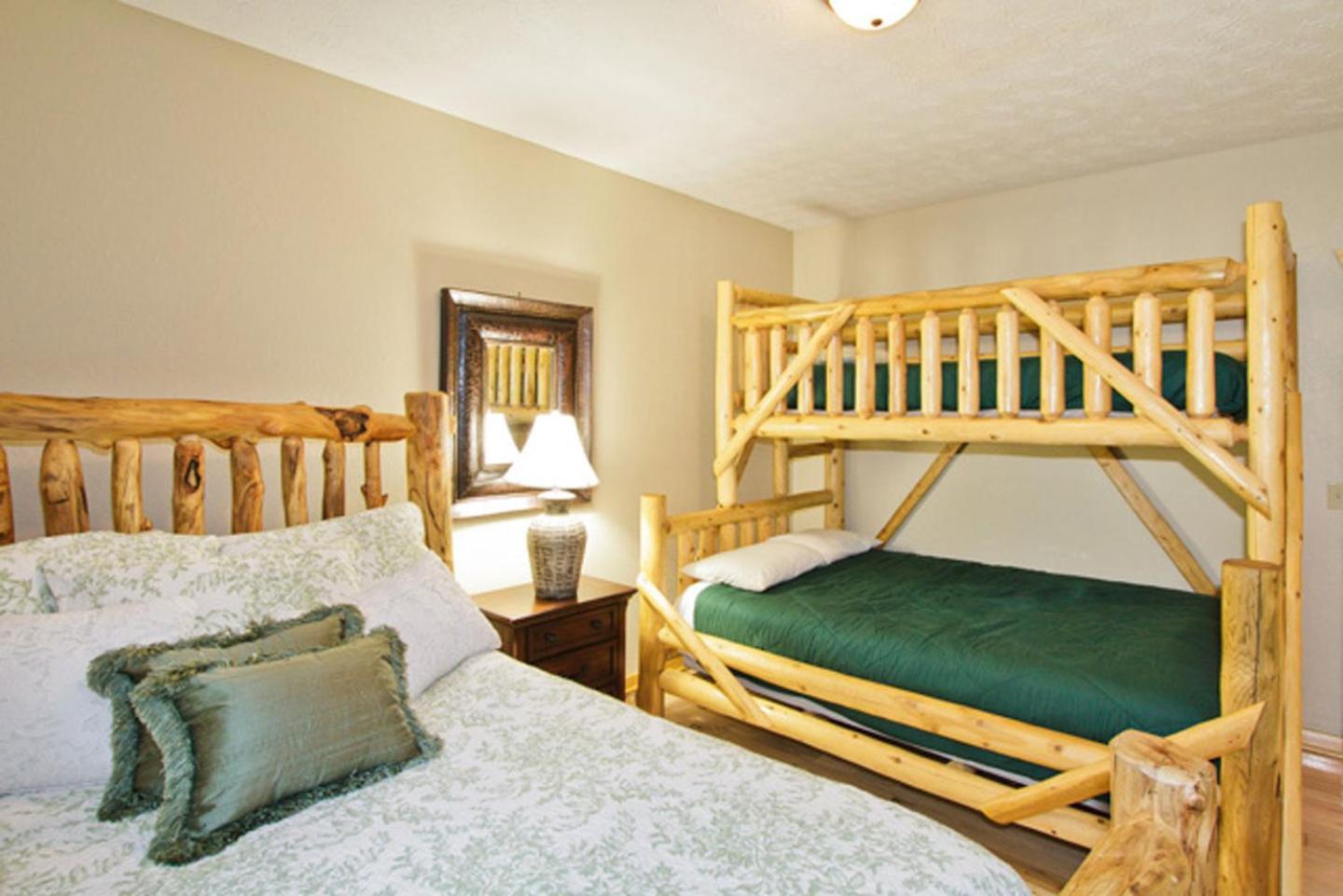 Big Bear Ridge Lodge - Breathtaking Mountain Views And Private Forest Scenes In Amazing Large Log Cabin Gatlinburg Exterior foto